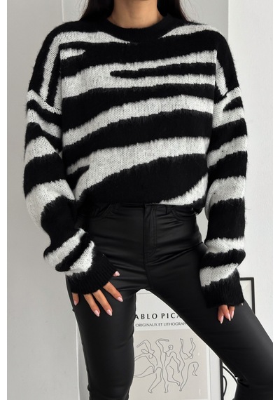 Femelle Kadın Siyah Yeni Sezon Zebra Desen Standart Beden Geniş Kalıp Oversize Triko Kazak Femelle Kadın Siyah Yeni Sezon Zebra Desen Standart Beden Geniş Kalıp Oversize Triko Kazak