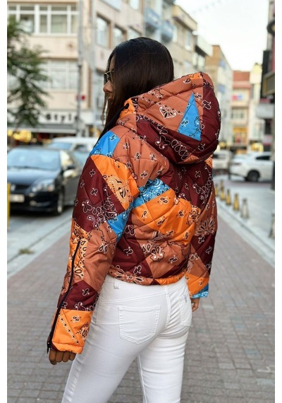 Keyifli Moda Kadın Kahverengi Desenli Kapüşonlu Kolları Fermuarlı Kısa Şişme Mont - S-m Kahverengi