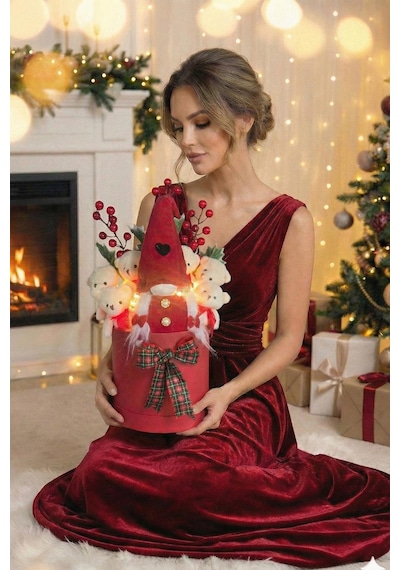 Yeniyıl Özel Seri: Led Işıklı, Noel Elf Cüce Figürlü, Kalp Balon Ve 6 Ayıcıklı Özel Konsept Tasarım Ayıcık Buketi