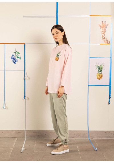Ters Dikiş Detaylı Ananas Desenli Bisiklet Yaka Sweatshirt Pembe