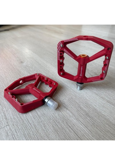 Bike Sky Brıvıga Rulmanlı Çivili Bisiklet Pedal Kırmızı 1. Sınıf Kalite