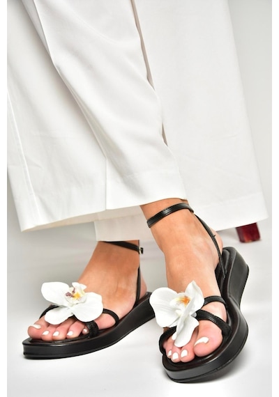 Fox Shoes U342962709 Siyah Yapay Çiçek Aksesuarlı Kadın Sandalet Siyah-suni Deri Siyah