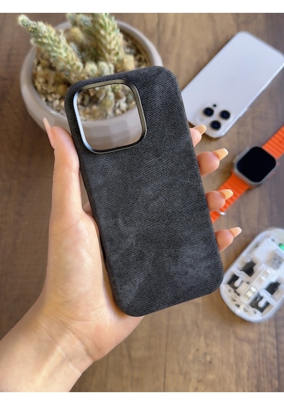 Apple iPhone 16 Pro Uyumlu Kadife Yüzeyli Magsafe Uyumlu Premium Kılıf Soocase691 Siyah