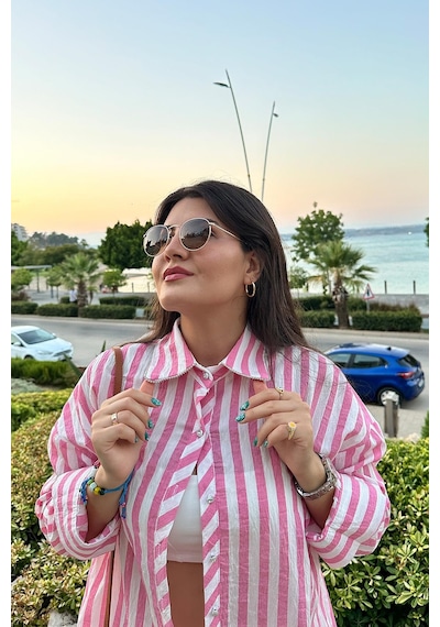 Pembe Renk Yaka Taş Detaylı Gofre Dokulu Çizgili Gömlek Pembe