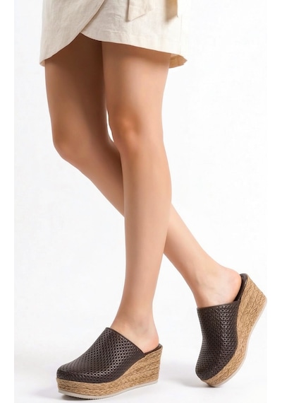 Analin Shoes Kadın Hakiki Deri Burnu Kapalı Dolgu Topuk Terlik Kahve