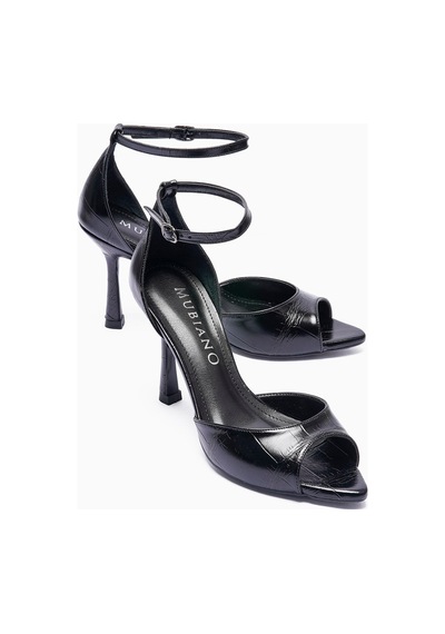 Mubiano Kadın Stiletto Sivri Burun Kroko Desenli Bilekten Bantlı Topuklu Ayakkabı Valeria Siyah Siyah Mubiano Kadın Stiletto Sivri Burun Kroko Desenli Bilekten Bantlı Topuklu Ayakkabı Valeria Siyah Siyah