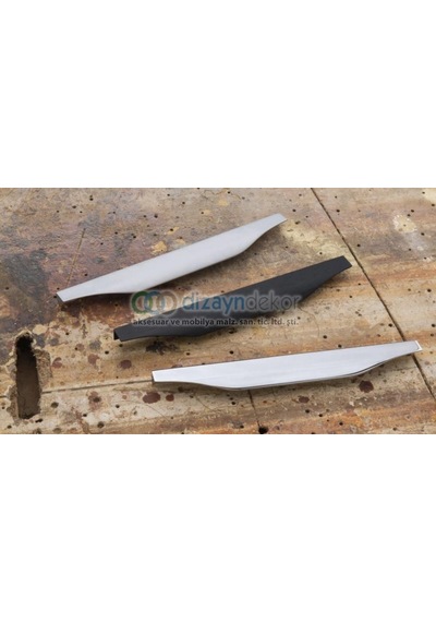 Eğik Tırnaklı Parlak Krom Boy Kulp 197 Mm