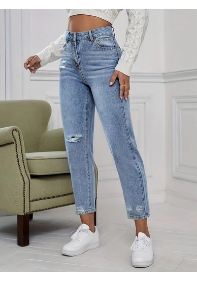 Defymoda Kadın Açık Mavi Yırtık Mom Fit Kot Pantolon