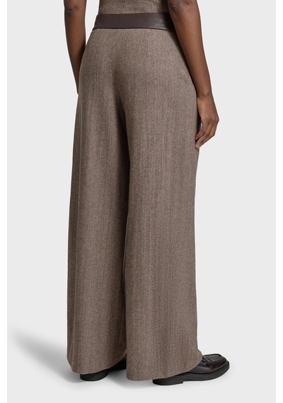 Armani Exchange Relaxed Fit Balıksırtı Desenli Pantolon Kadın Pantolon Xw002479 Af26078 F6044 Kahve Armani Exchange Relaxed Fit Balıksırtı Desenli Pantolon Kadın Pantolon Xw002479 Af26078 F6044 Kahve