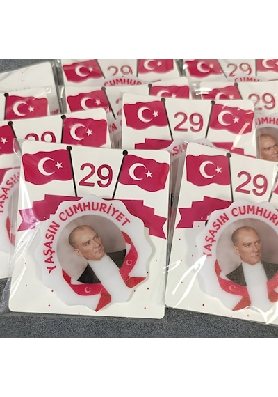 29 Ekim Cumhuriyet Bayramı İğneli Akrilik Yaka Rozeti 8'li Çok Renkli