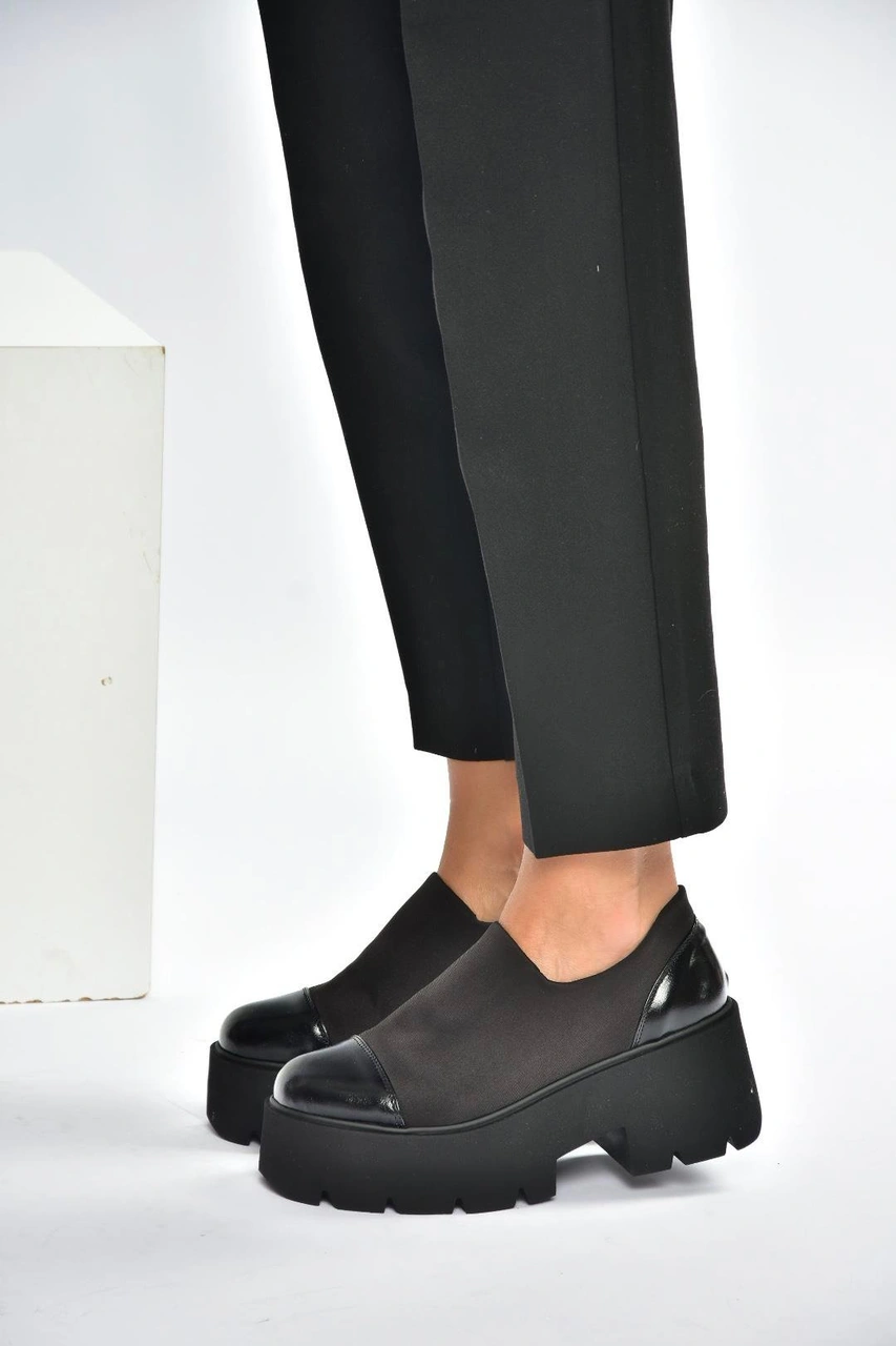 Fox Shoes V272906404 Siyah Kumaş Kalın Tabanlı Kadın Ayakkabı Siyah-kumaş