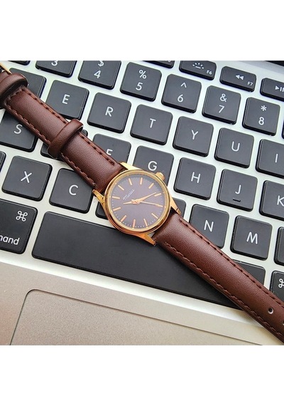 Retro Kadın Kol Saati, Vintage Minimal, Rose Gold Renk, Çizgili Kadran, Koyukahverengi Kordon Rose Gold Kahverengi Kordon Altın