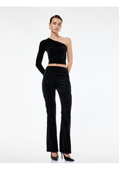 Koton Slim Fit Asimetrik Yaka Uzun Kollu Crop Tek Omuz Kadife Bluz Siyah 6wak50056ek Siyah Koton Slim Fit Asimetrik Yaka Uzun Kollu Crop Tek Omuz Kadife Bluz Siyah 6wak50056ek Siyah