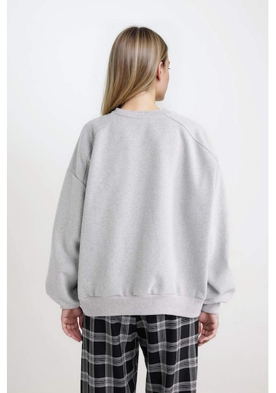 DeFacto Coool Oversize Geniş Kalıp Bisiklet Yaka Basic Düz Kalın Kumaş İçi Yumuşak Tüylü Sweatshirt D9022AXNSGR210 Gri DeFacto Coool Oversize Geniş Kalıp Bisiklet Yaka Basic Düz Kalın Kumaş İçi Yumuşak Tüylü Sweatshirt D9022AXNSGR210 Gri
