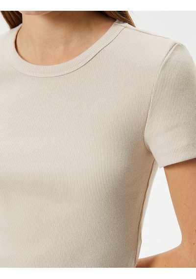 Koton Basic Tişört Slim Fit Ribanalı Kısa Kollu Bisiklet Yaka Pamuklu Bej 4sal10289ık Ekru