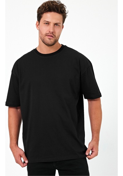 Urbantrendstore Unisex Sade Basic Yazlık Beyaz Siyah Tshirt Oversize Fit Rahat Geniş Salaş T-shirt Günlük Tişört Sağlam Yırtılmaz Ter Emici Cotton Siyah Urbantrendstore Unisex Sade Basic Yazlık Beyaz Siyah Tshirt Oversize Fit Rahat Geniş Salaş T-shirt Günlük Tişört Sağlam Yırtılmaz Ter Emici Cotton Siyah