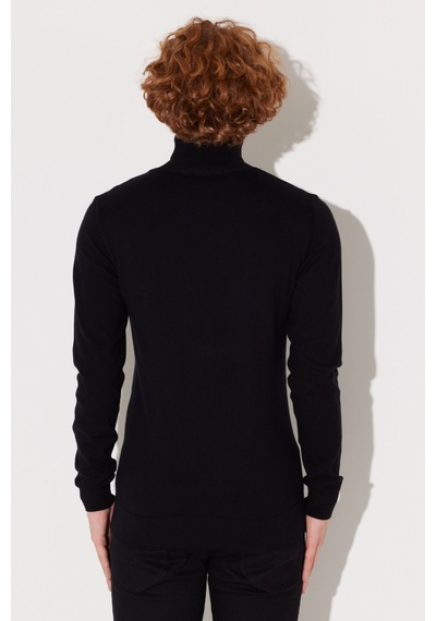 Lee Regular Fit Normal Kesim %100 Pamuk Balıkçı Yaka Siyah Triko Kazak L83CKF01 Siyah