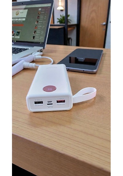 Tr H004 20000 Mah Power Bank Pd 30w Ve Usb 22.5w Fast Hızlı Şarj Dahili Type C Ve Lightning Kablolu Dünya Standart