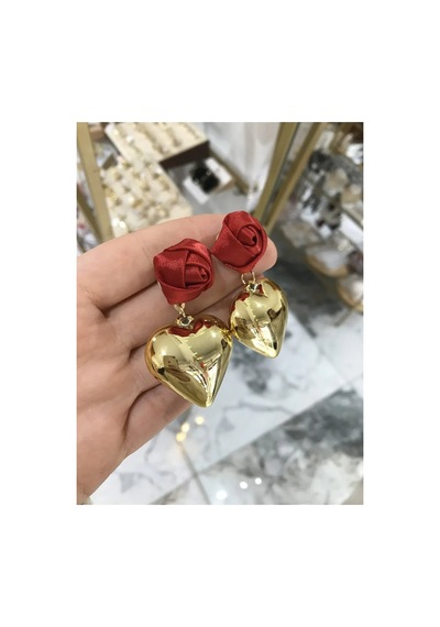 Kırmızı Gül Detaylı Gold Kalp Küpe Altın