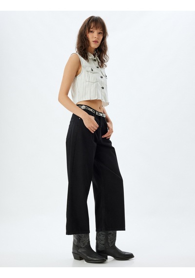Koton Geniş Paça Crop Kot Pantolon Düğmeli Rahat Kalıp Standart Bel - Wide Crop Leg Jean Siyah 5wal40029md Siyah Koton Geniş Paça Crop Kot Pantolon Düğmeli Rahat Kalıp Standart Bel - Wide Crop Leg Jean Siyah 5wal40029md Siyah