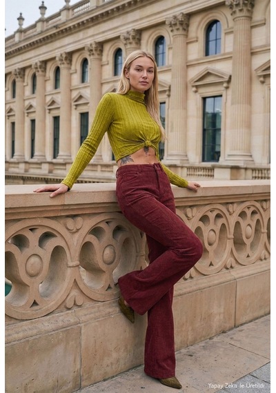 Kadın Bordo Flare Fit Velvet Kadife Kumaş Pantolon