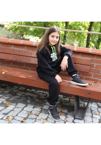 Milenawear by Milena Çift Cepli Kapşonlu Armalı Kız Takım Siyah