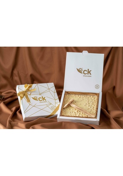 Fildişi Fındıklı Beyoğlu Çikolata Çekiçli Ahşap Kutu 500 G