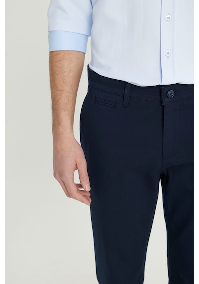 AC&Co / Altınyıldız Classics Erkek Lacı Pamuklu Slim Fit Dar Kesim Armürlü Yan Cepli Esnek Casual Pantolon Lacı Lacivert AC&Co / Altınyıldız Classics Erkek Lacı Pamuklu Slim Fit Dar Kesim Armürlü Yan Cepli Esnek Casual Pantolon Lacı Lacivert