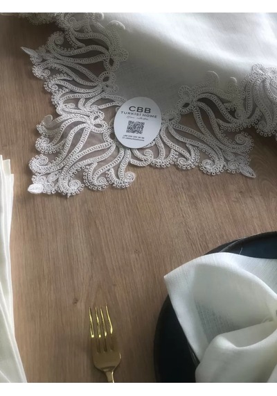 Buradabulabilirsin Sofra Takımı 155x220 Cm Masa Seti Keten Dantelli Dekoratif Gülse Model Yemek Masası Örtüsü Krem Bbz