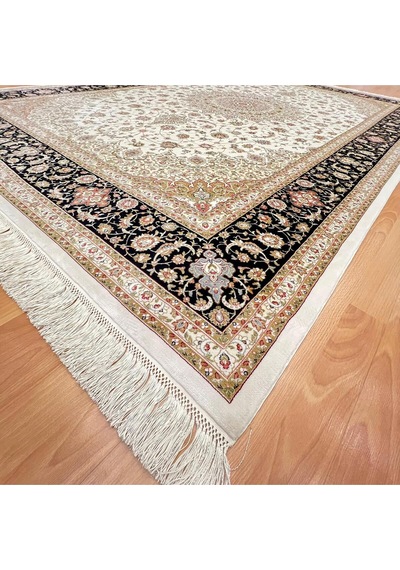 Milat 200 X 300 İpek Halı Bej