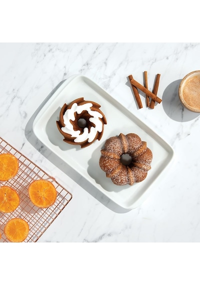 Nordic Ware Klasik Bundt Düet, 5 Bardak, Altın Çok renkli