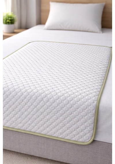 Desert Touch Yatak Koruyucu Hasta Altı Bebek Altı Yıkanabilir Ultra Emici 3 Katlı Yatak Pedi 60 90cm