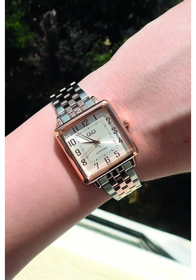 Q&q Qcg51414 Rose Gümüş Rakamlı Modern Kare Kadın Kol Saati