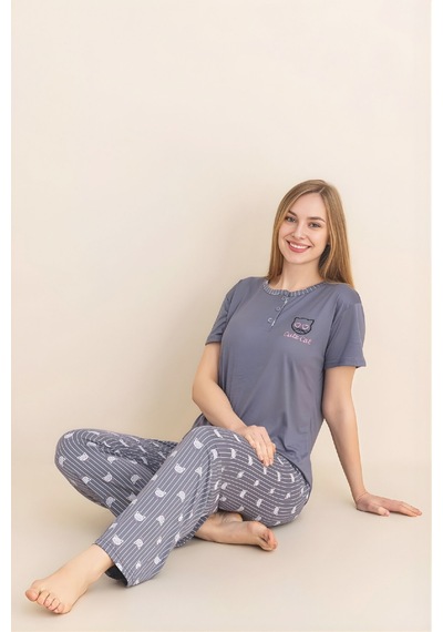 Enisena Kadın Pijama Takımı-menekşe Kumaş-3 Düğmeli-yaka Baskılı-12606sf gri Enisena Kadın Pijama Takımı-menekşe Kumaş-3 Düğmeli-yaka Baskılı-12606sf gri