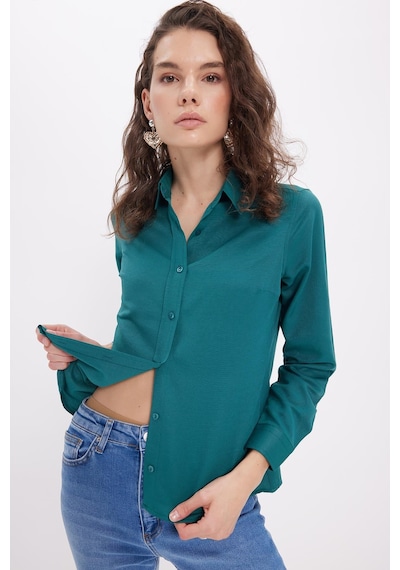 Tudors Kadın Slim Fit Dar Kesim Uzun Kollu Pamuklu Vücuda Oturan Dokulu Yeşil Basic Gömlek-38817