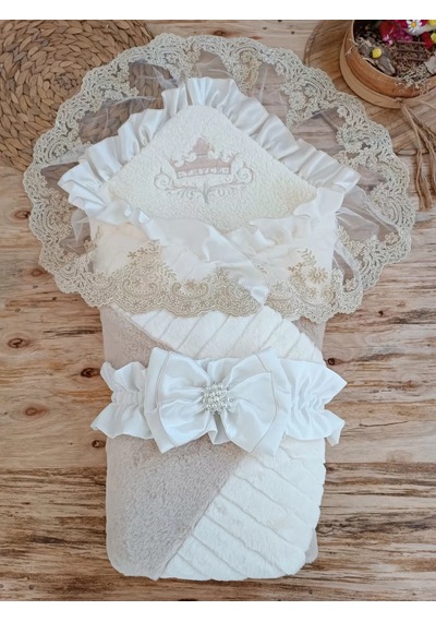 Yenidoğan Wool Yün Kumaş Taç Nakışlı Güpür Duvaklı Fiyonk Prizma Taş Unisex Kundak Bebek Battaniyesi Bej Renkli Çok Renkli