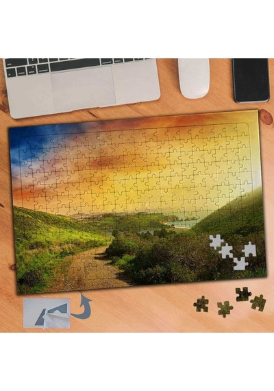 Sarı Gökyüzü - Yeşil Vadi Manzara 240 Parça Puzzle Yapboz Tablo-821