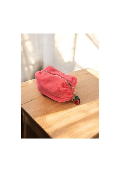 Çilek Charmlı Puufcase Makyaj Çantası El Çantası Pembe Çilek Charmlı Puufcase Makyaj Çantası El Çantası Pembe