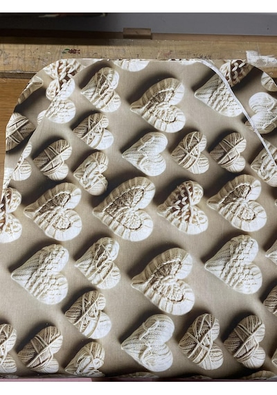 5d Özel Kumaş Keçeli Ütü Masası Kılıfı Masaya Göre Ayarlanabilir İpli Stoperli 55x140cm Örgü Kalp Çok Renkli
