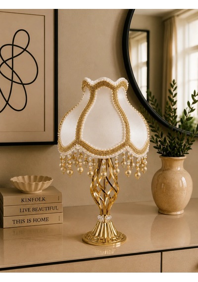 Ekru Kadife Kaplı Gold İşlemeli Şık Başlık Burgulu Gold Metal Ayaklı Klasik Model Abajur 55x25cm