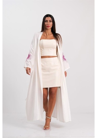 Veraura Lifestyle Beyaz Sırtı Ve Kolları Nakışlı Püsküllü Uzun Kimono