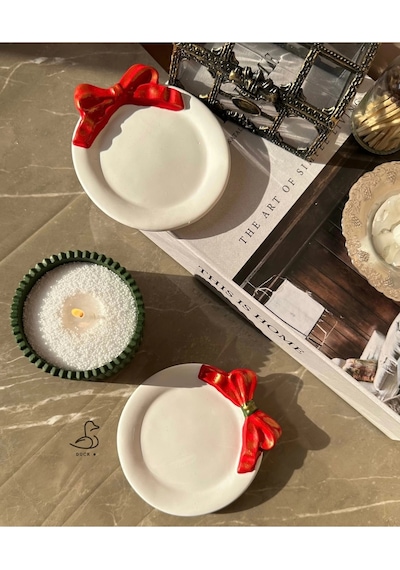 Yılbaşı Konsept Kurdele Görünümlü Dekor Tabak İnci Tozlu Mum Set 2 Li Çok Renkli