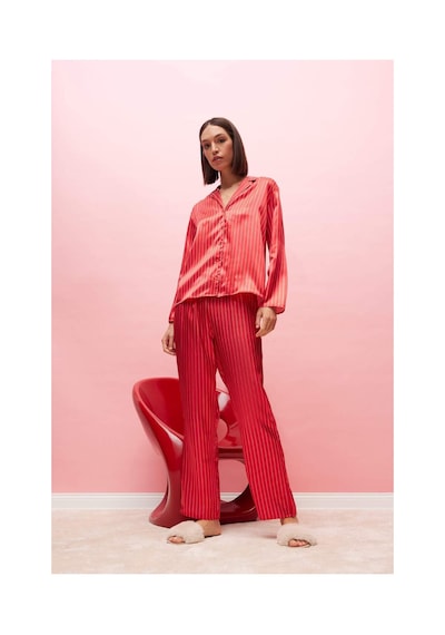 Defacto Fall İn Love Pijama Takım Saten Uzun Kollu Düğmeli Üst Beli Lastikli Uzun Alt D6417ax24wnrd59 Kırmızı Defacto Fall İn Love Pijama Takım Saten Uzun Kollu Düğmeli Üst Beli Lastikli Uzun Alt D6417ax24wnrd59 Kırmızı