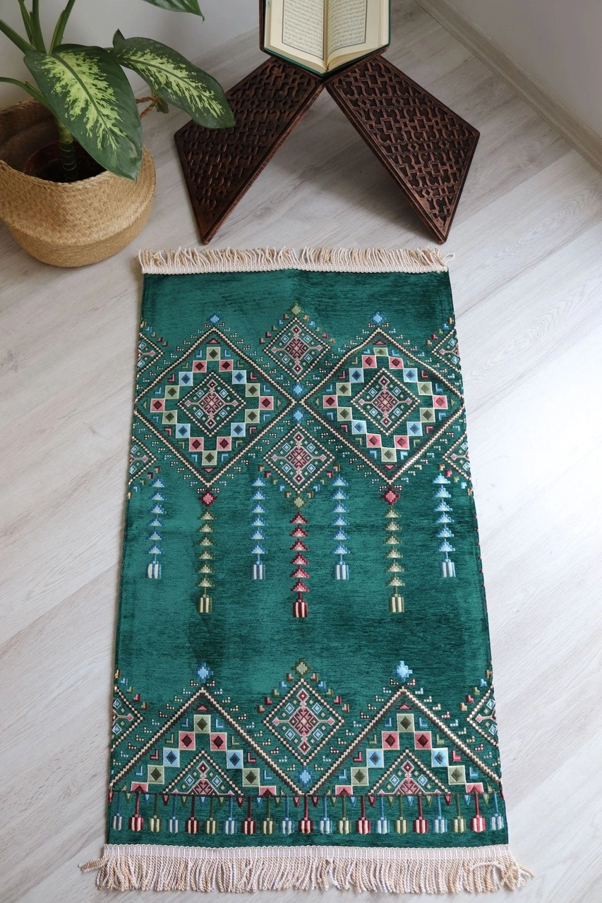 Kilim Desenli Astarlı Lüks Seccade S1020 Yeşil Yeşil