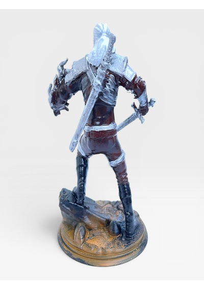 The Witcher Geralt Of Rivia 15 Cm Figür - Ak Kurt Canavar Avcısı Masaüstü Heykeli