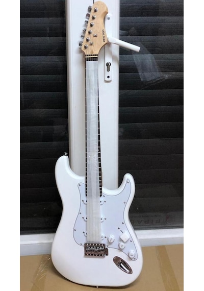 Karma Markalı Ve Renkli Elektro Gitarlar