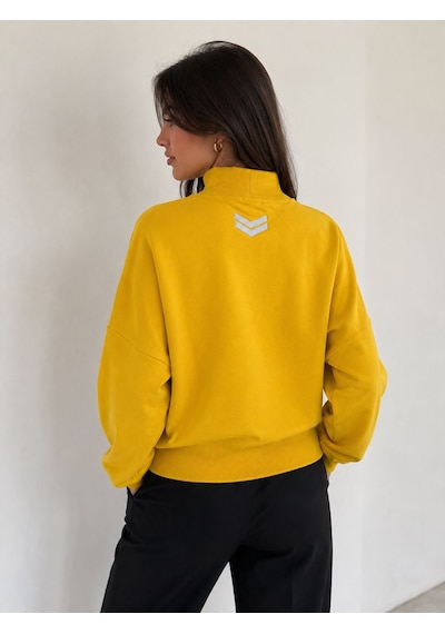 Neden Tekstil Kadın Oversize Sarı Yarım Balıkçı Yaka Triko Kazak