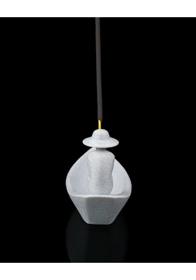 Durgun Sular Tütsülük (17 cm) -