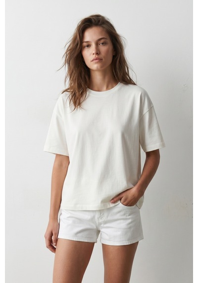 Elemge Pamuk Süprem Kadın Boxy Fit Ekru T-shirt Bol Kesim Düşük Omuzlu Bisiklet Yaka Krem Oversize Tişört
