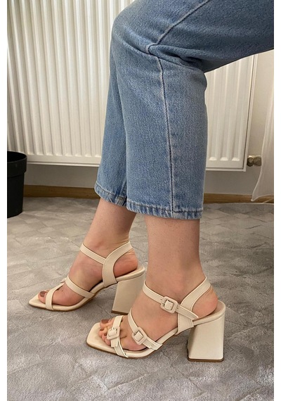 Preshley Kadın Fanci Krem Cilt Üç Tokalı 9 Cm Kalın Topuklu Aykkabı Krem